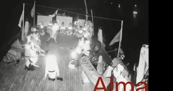 Sumud Filosu'nda saldırı alarmı! İsrail'e ait gemiler müdahaleye başladı